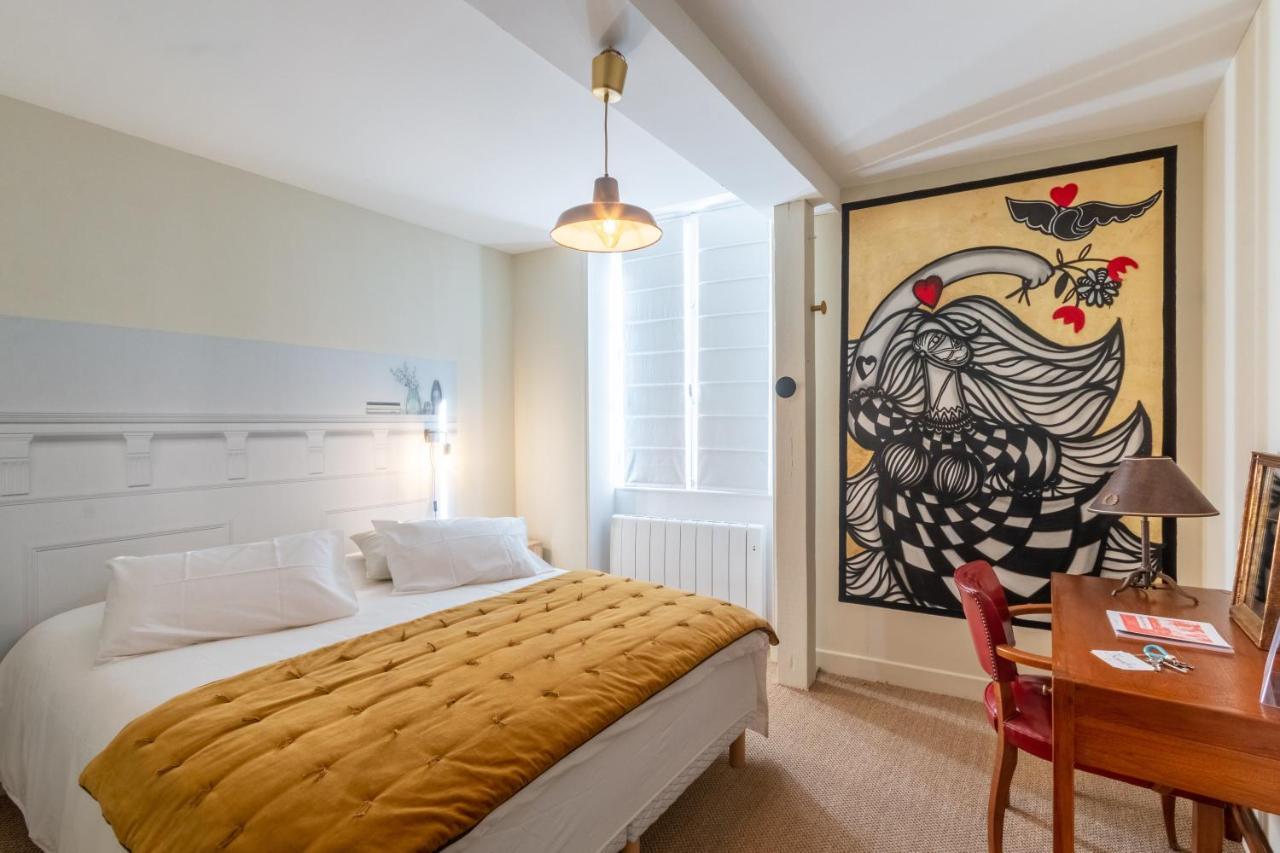Le Sanglier Hirsute Hotell Mezieres-en-Brenne Exteriör bild